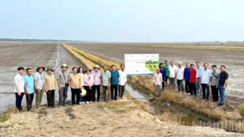 Phát triển phải đi đôi với bảo vệ an ninh sinh thái và sức khỏe cộng đồng