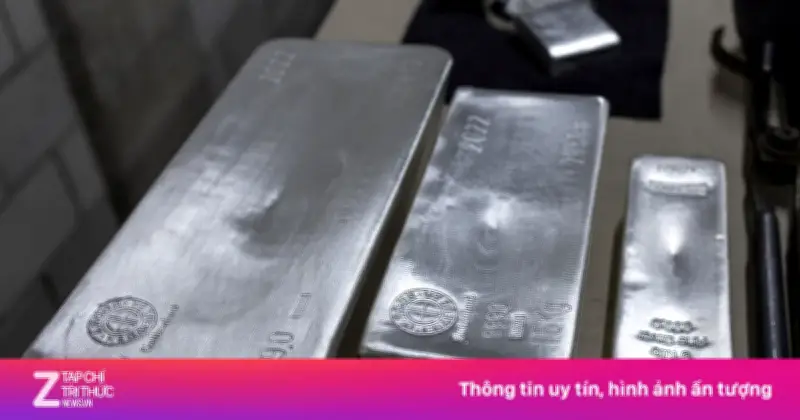 Quỹ bạc lớn nhất thế giới bán tháo gần 150 tấn, lượng nắm giữ dưới 15.000 tấn