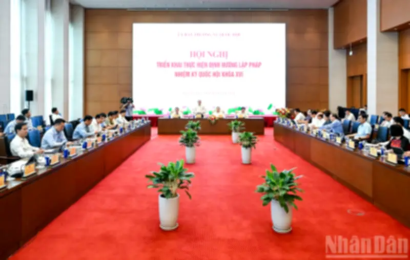 Quốc hội họp triển khai Kết luận 17 về đổi mới lập pháp