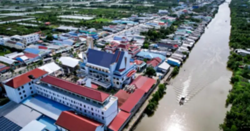 Quốc lộ 1 hạn chế: Khách hành hương đến Tắc Sậy có thể đi đường sông