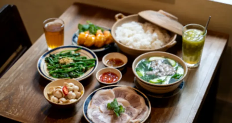 Quán cơm nhà trong khu tập thể cũ ở Hà Nội được Michelin khen suốt 4 năm