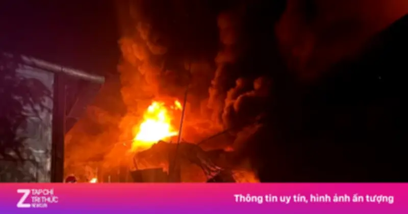 Quảng Ngãi khống chế thành công vụ cháy kho phế liệu tại Đắk Hà
