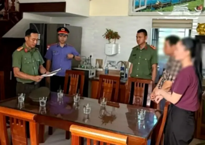 Quảng Trị khởi tố hiệu trưởng trường tiểu học vì nhận hối lộ