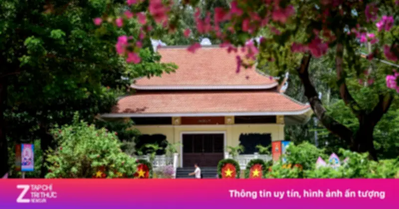 Rào chắn một phần công viên Lê Thị Riêng để tìm hài cốt liệt sĩ