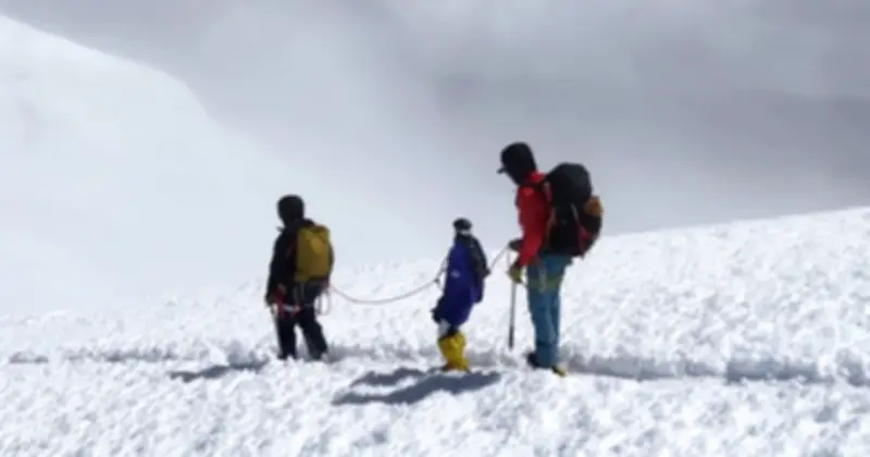 Robot hình người Pemba chinh phục đỉnh Chimborazo 6.310 mét, chuẩn bị thử Everest