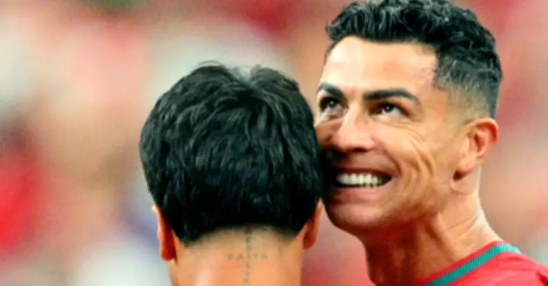 Ronaldo lập kỷ lục 6 kỳ World Cup, Bồ Đào Nha thắng Uzbekistan 5-0