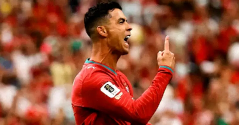 Ronaldo lập kỷ lục ghi bàn 6 kỳ World Cup, Bồ Đào Nha thắng Uzbekistan 5-0