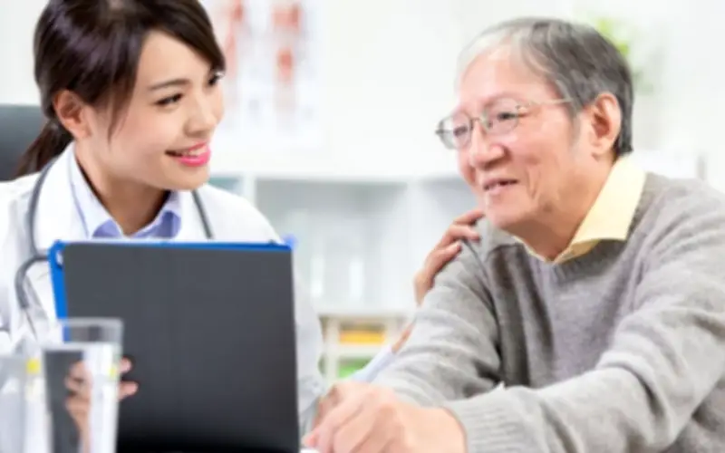 Sau 60 tuổi: Dấu hiệu đau đầu chóng mặt cảnh báo nguy cơ đột quỵ
