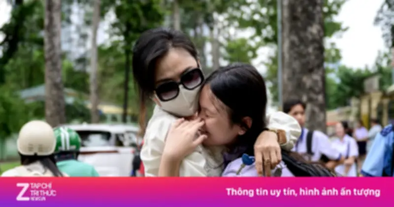 Sắc màu cảm xúc của thí sinh TP.HCM sau buổi thi lớp 10 môn Văn
