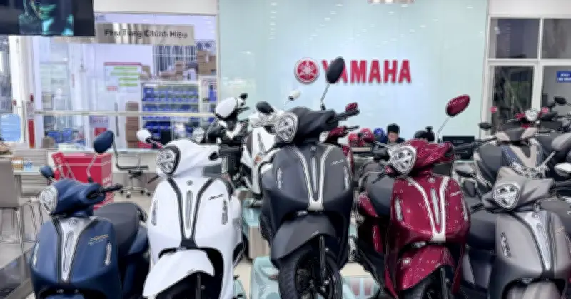 Sức mua chậm, giá xe máy xăng giảm sâu, xe tay ga hot hạ 5 triệu đồng