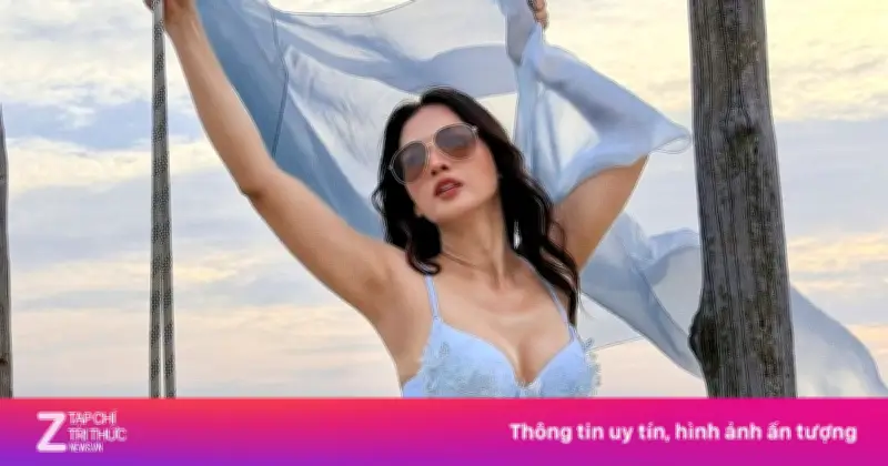 Siêu mẫu Anh Thư khoe vóc dáng gợi cảm ở tuổi 44