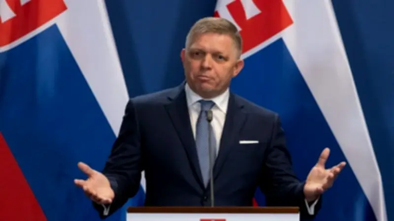 Slovakia: Thủ tướng Fico vượt qua bỏ phiếu tín nhiệm giữa lo ngại nợ công