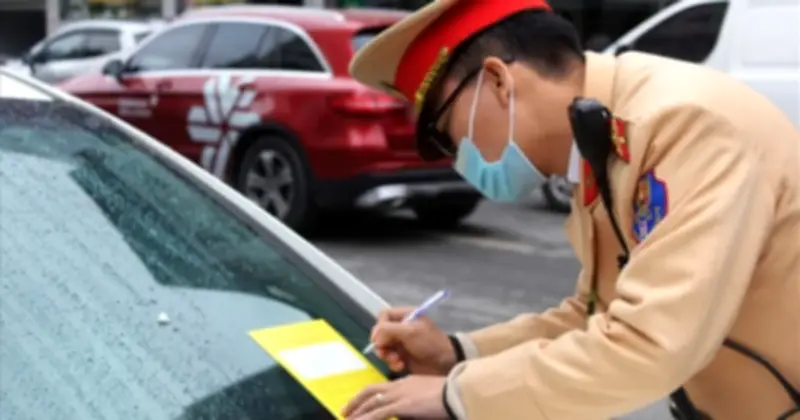 Từ 1/7/2026: Trẻ dưới 10 tuổi ngồi ô tô bắt buộc dùng ghế an toàn