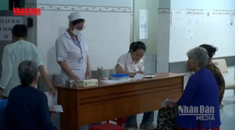 Từ 2026, người cao tuổi được khám sức khỏe định kỳ miễn phí ít nhất mỗi năm 1 lần