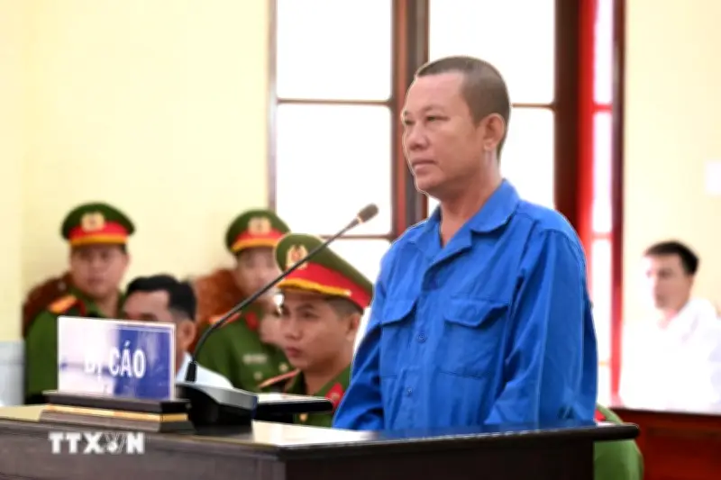 Tử hình kẻ nhẫn tâm sát hại 3 người trong một gia đình