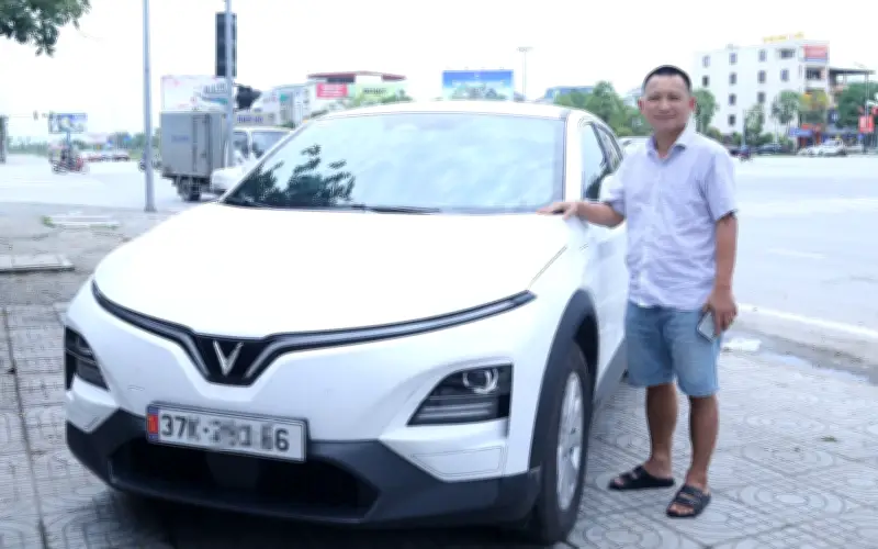 Từ mua cho vợ đến 'gắn bó' cả ngày: Chủ xe VF 6 kể trải nghiệm 4 tháng