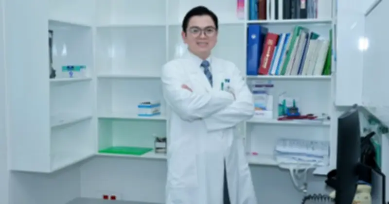 Từ 'ăn no mặc ấm' đến 'ăn ngon mặc đẹp': Cuộc cách mạng robot trong phẫu thuật tiết niệu