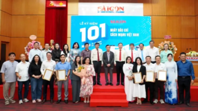 Tỏa sáng giá trị Việt: Trao giải và phát động giai đoạn mới