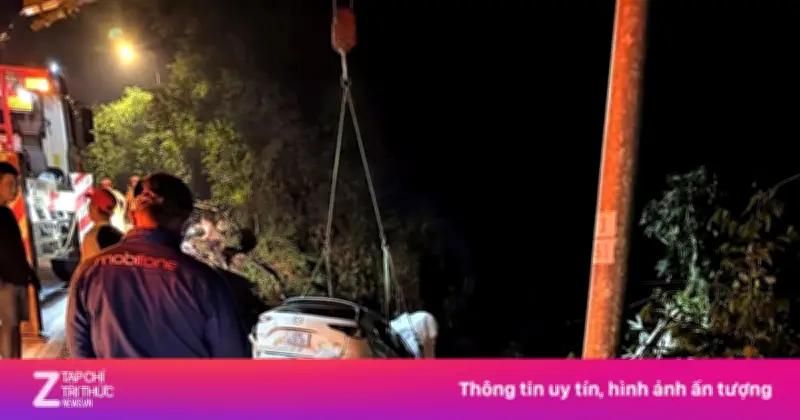 Tai nạn liên hoàn trên đèo Bảo Lộc, container và ôtô lao xuống vực