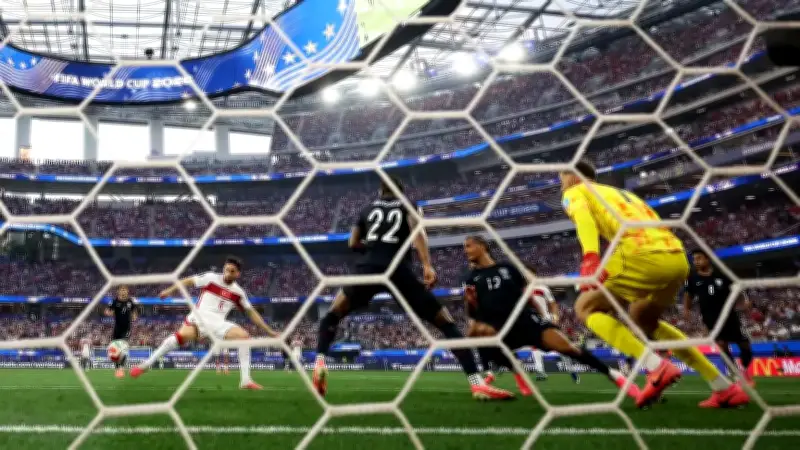 Thổ Nhĩ Kỳ thắng Mỹ 3-2 phút bù giờ, dừng bước tại World Cup 2026
