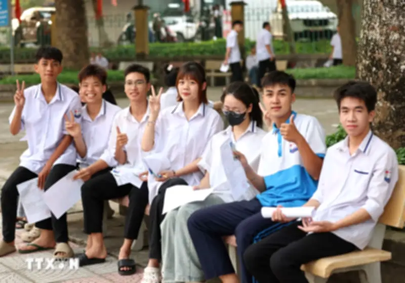 Thí sinh cả nước bước vào kỳ thi tốt nghiệp THPT 2026