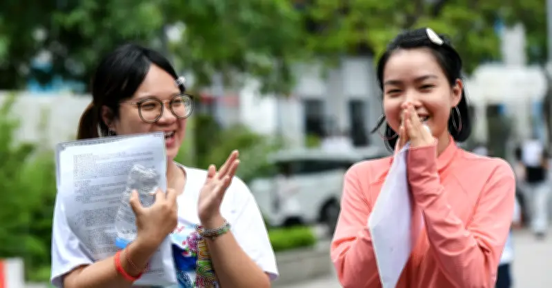 Thí sinh reo mừng vì đoán trúng đề Ngữ văn thi tốt nghiệp THPT