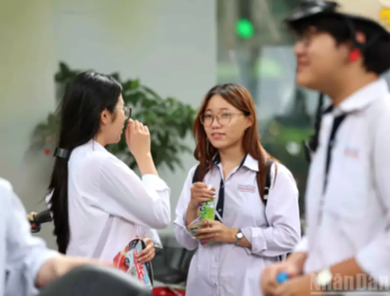 Thí sinh thực hành đăng ký nguyện vọng xét tuyển đại học 2026 từ nay đến 21/6