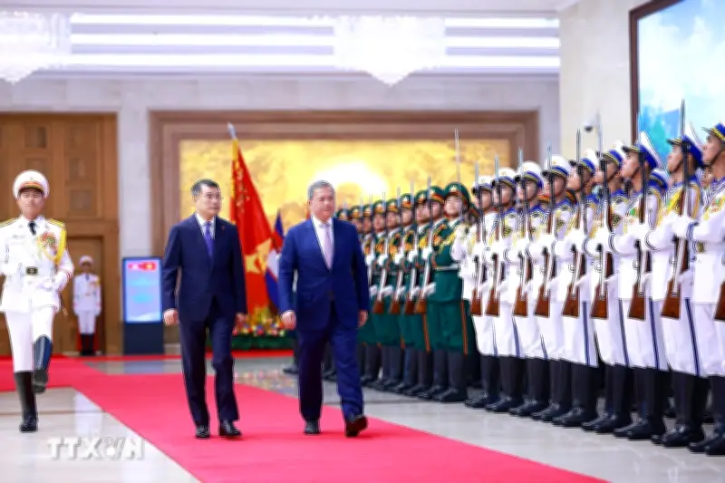 Thủ tướng Lê Minh Hưng chủ trì lễ đón Thủ tướng Campuchia Hun Manet