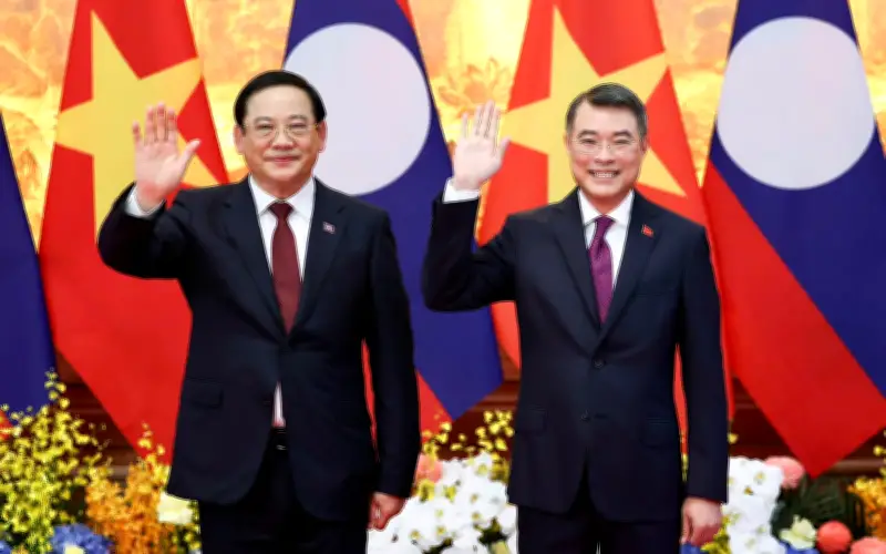Thủ tướng Lê Minh Hưng và Thủ tướng Lào Sonexay Siphandone hội đàm, thúc đẩy quan hệ đặc biệt