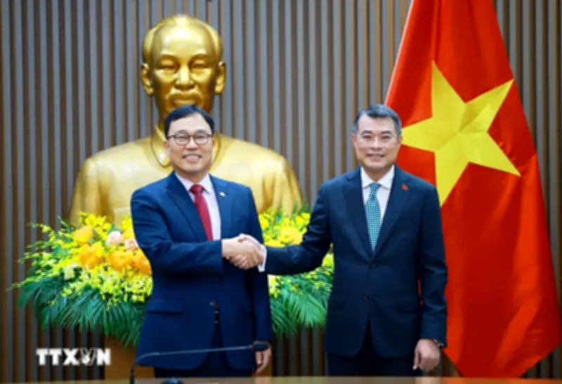 Thủ tướng tiếp Đại sứ Hàn Quốc Choi Young-sam đến chào từ biệt