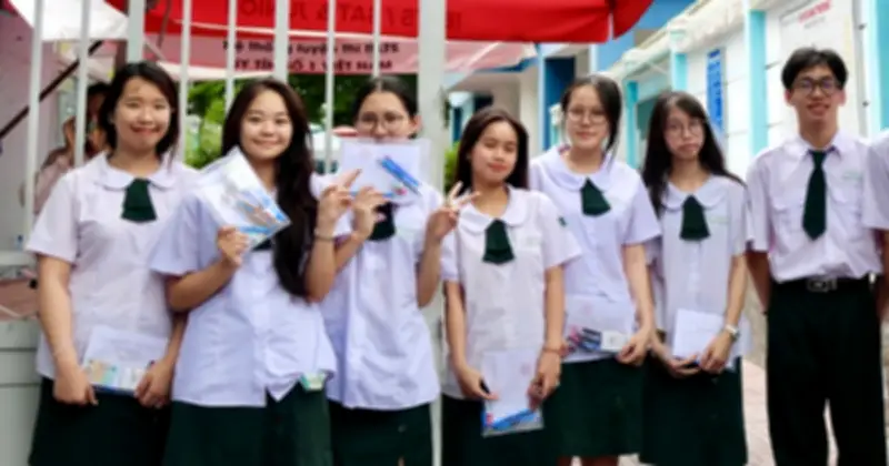Thức trắng đêm vì lo lắng trước kỳ thi tốt nghiệp THPT