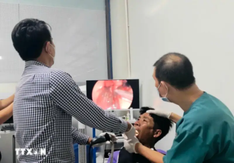 Thói quen ngâm cá dưới sông gây ô nhiễm nguồn nước ở Cần Thơ