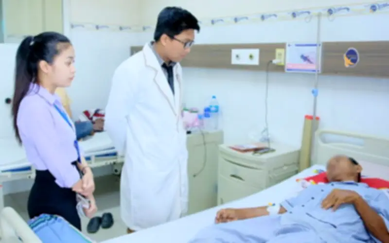 Thói quen uống thuốc giảm đau bừa bãi khiến người đàn ông suy thận nặng