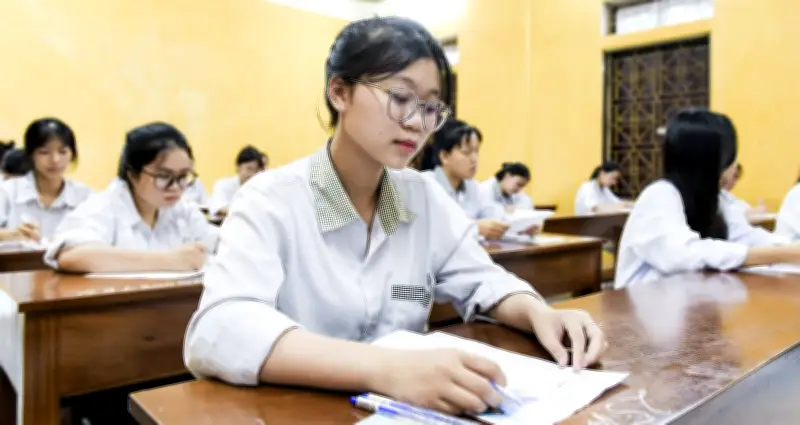 Đề thi thử tốt nghiệp THPT môn Vật lý năm 2026 của tỉnh Ninh Bình kèm đáp án