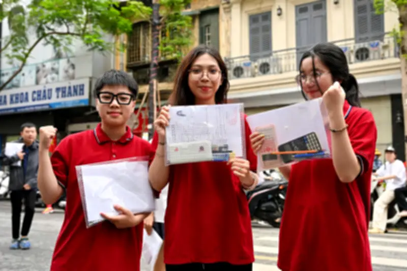 Đề thi toán tốt nghiệp THPT 2026: Thí sinh than khó, dài, nhiều em chưa hoàn thành