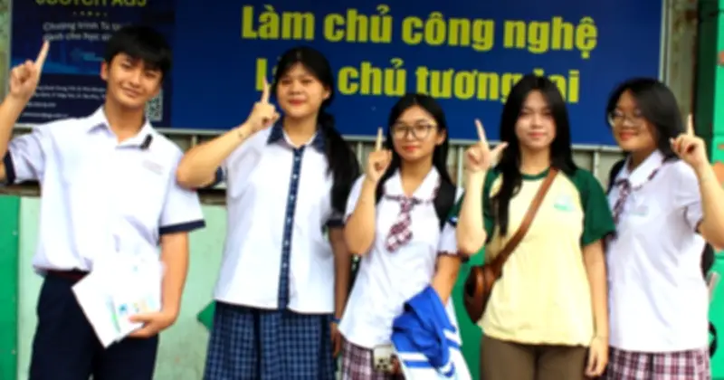 Đề thi toán vào lớp 10 TP.HCM năm 2026 dễ hơn năm ngoái, thí sinh phấn khởi