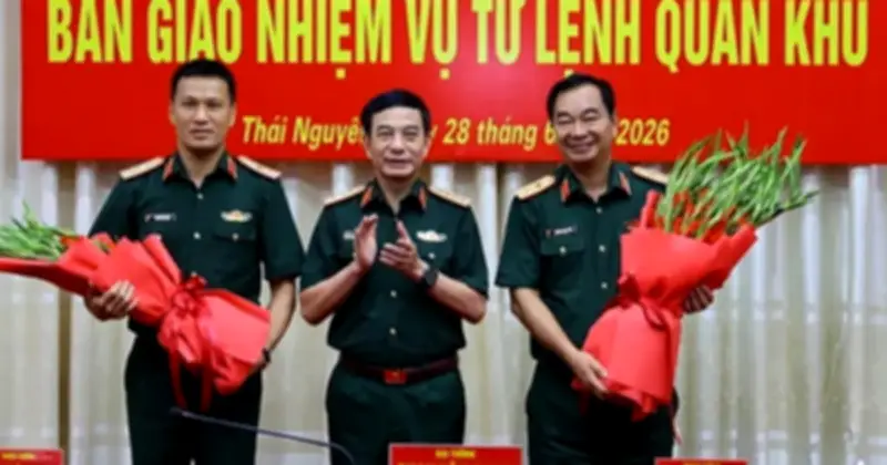 Thiếu tướng Trần Xuân Mạnh nhận nhiệm vụ Tư lệnh Quân khu 1