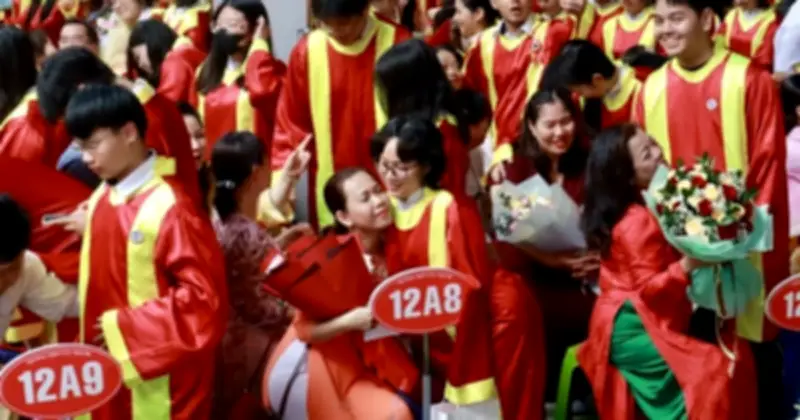 Thầy hiệu trưởng gửi 5 'chữ vàng' làm hành trang cho học sinh sau tốt nghiệp THPT