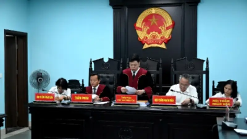 Tài xế xe bồn lĩnh 20 năm tù vì cố tình cán chết bé gái 15 tuổi