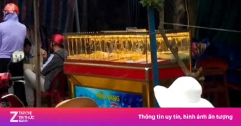 Tiệm vàng 'trơ trọi' giữa chợ Lý Sơn, chủ 14 năm không lo trộm cắp