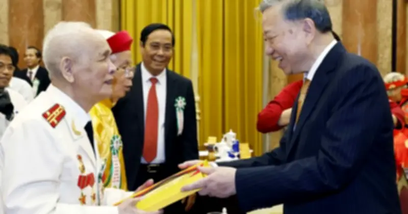 Tổng Bí thư, Chủ tịch nước Tô Lâm gặp mặt người cao tuổi tiêu biểu