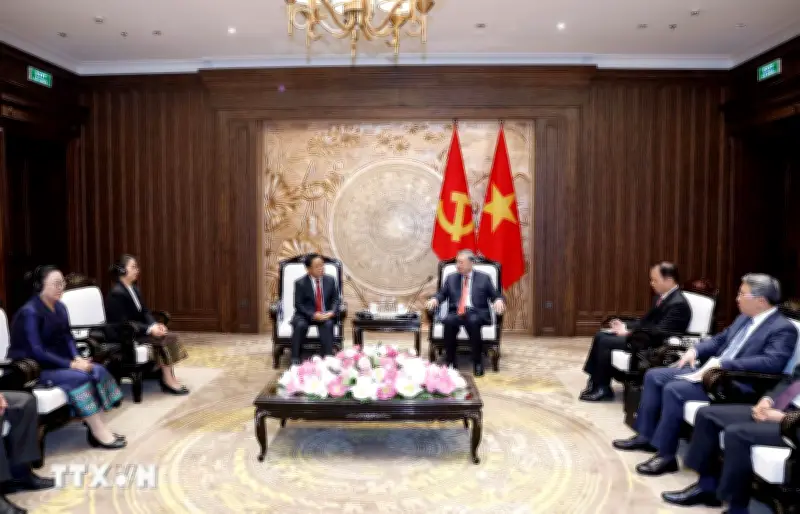 Tổng Bí thư, Chủ tịch nước tiếp Phó Thủ tướng, Bộ trưởng Tư pháp Lào