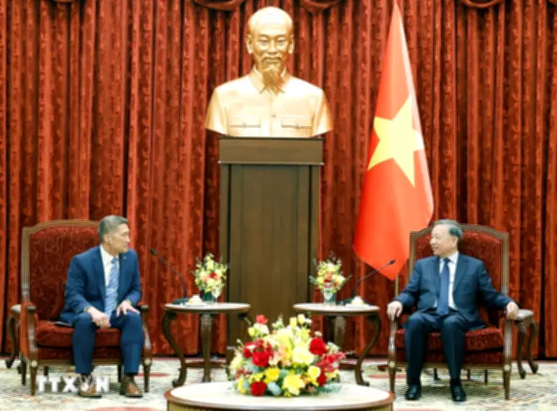 Tổng Bí thư, Chủ tịch nước tiếp quyền Bộ trưởng Hải quân Hoa Kỳ