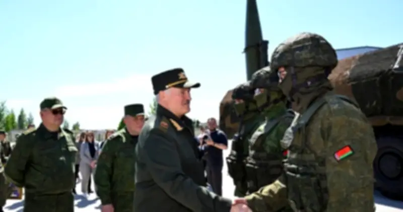 Tổng thống Belarus bác tin quân đội có mặt tại Ukraine