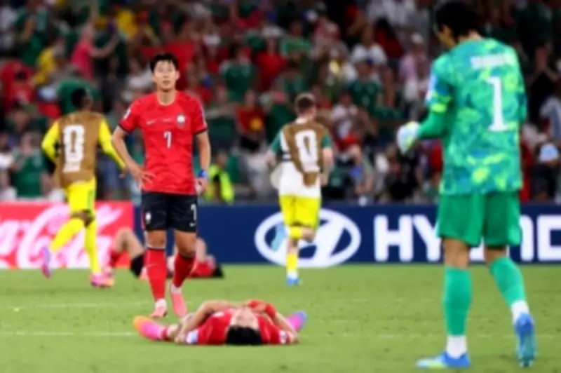 Tổng thống Hàn Quốc chỉ trích HLV Hong Myung Bo sau khi đội nhà bị loại ở World Cup 2026