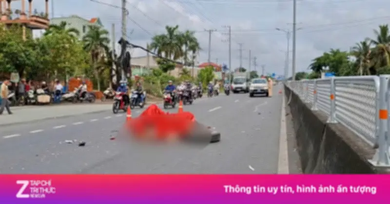 Tông đuôi xe tải trên Quốc lộ 1, người lái xe máy tử vong tại chỗ