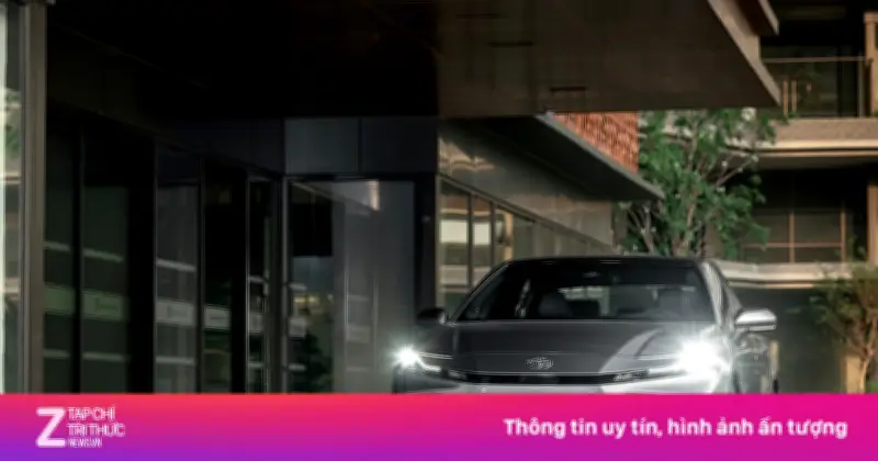 Toyota Camry tại Việt Nam chỉ còn một phiên bản HEV giá 1,46 tỷ đồng
