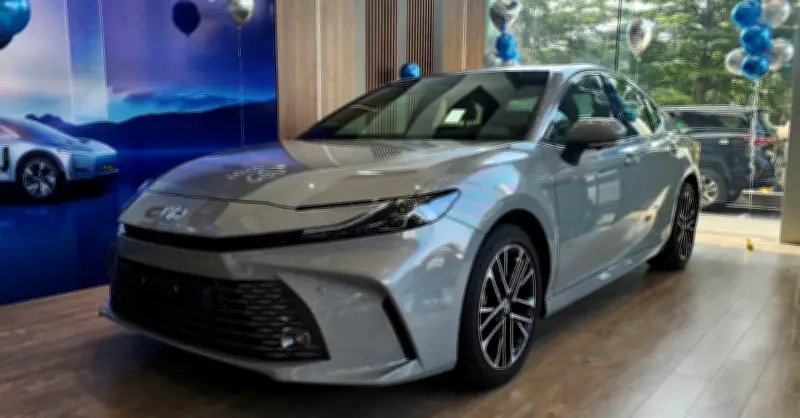 Toyota Việt Nam tinh gọn: Camry chỉ còn hybrid, Fortuner bỏ máy dầu