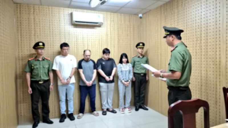 TP Hồ Chí Minh triệt phá 3 ổ nhóm người nước ngoài lập trung tâm lừa đảo