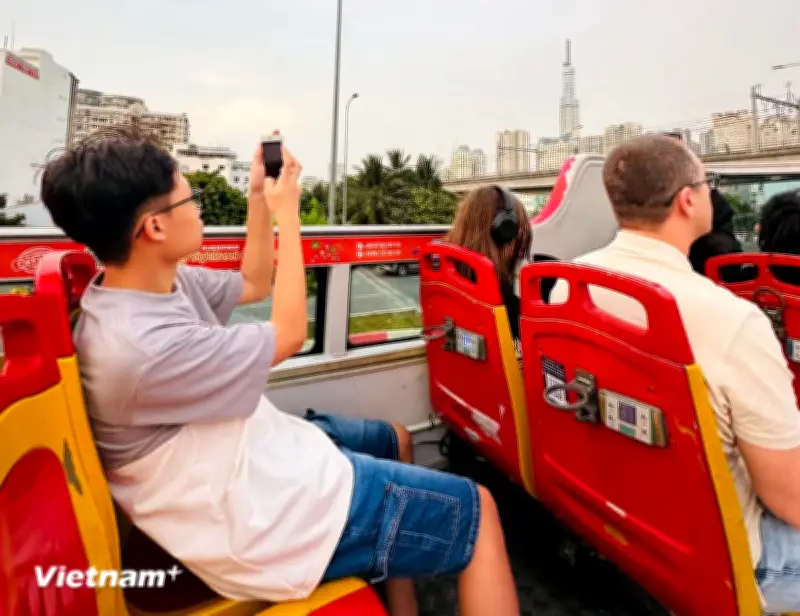 TP.HCM có thêm tuyến xe buýt du lịch 2 tầng từ ngày 4/7